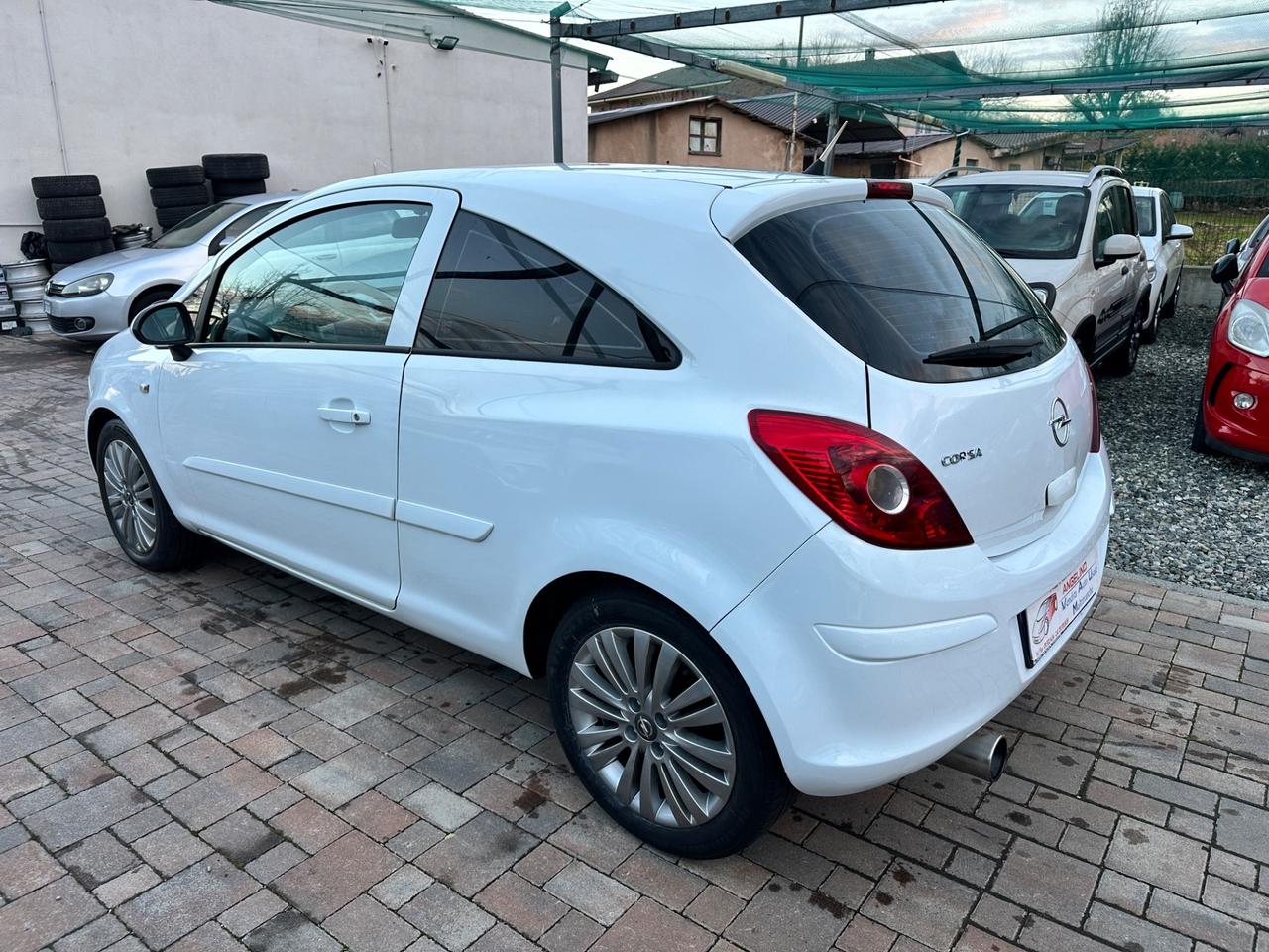 Opel Corsa 1.2 Benzina cambio automatico