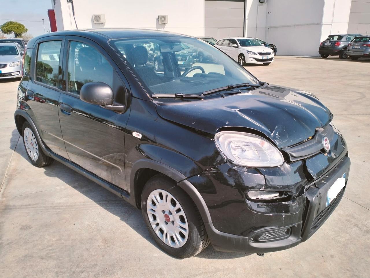 Fiat Panda 1.0 Hybrid - SINISTRATA -