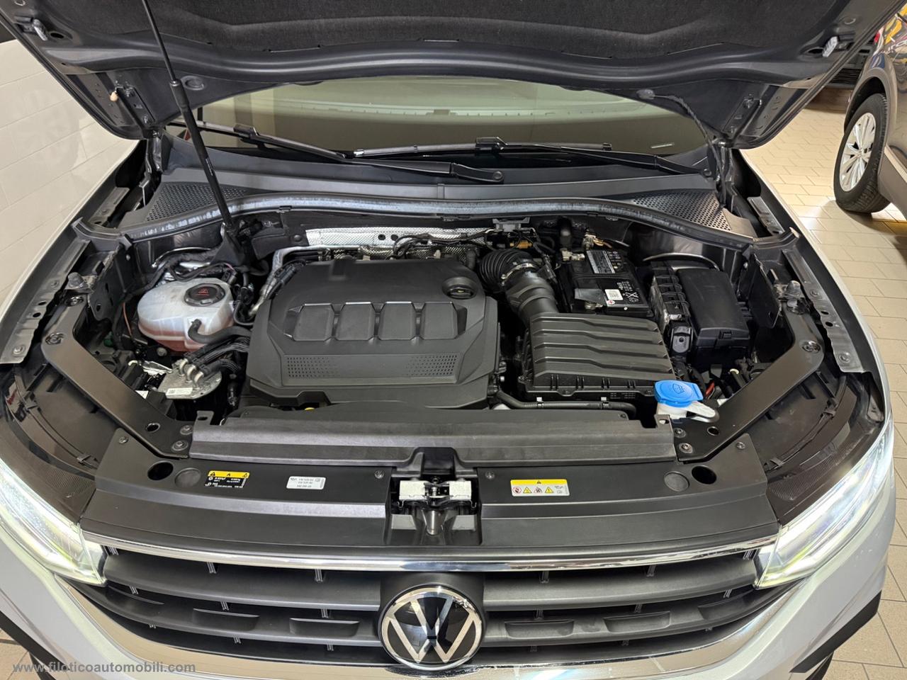VOLKSWAGEN Tiguan 2.0 TDI 150CV SCR DSG Life KM 66236 - FARI FULL LED