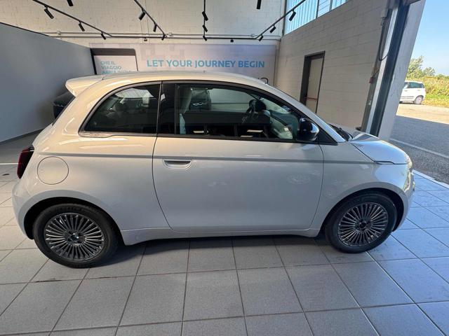 FIAT 500 Berlina Hybrid Icon
