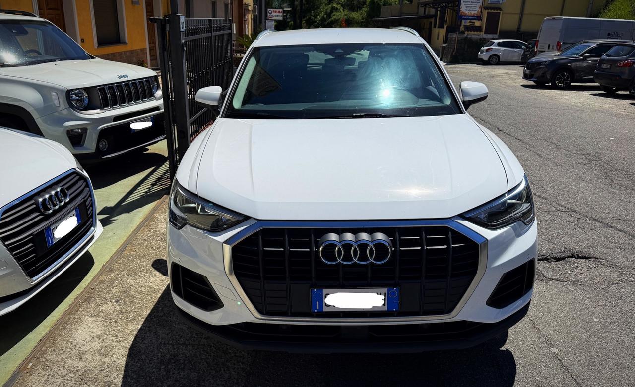 Audi Q3 2.0 Tdi S tronic Business - 11/2021