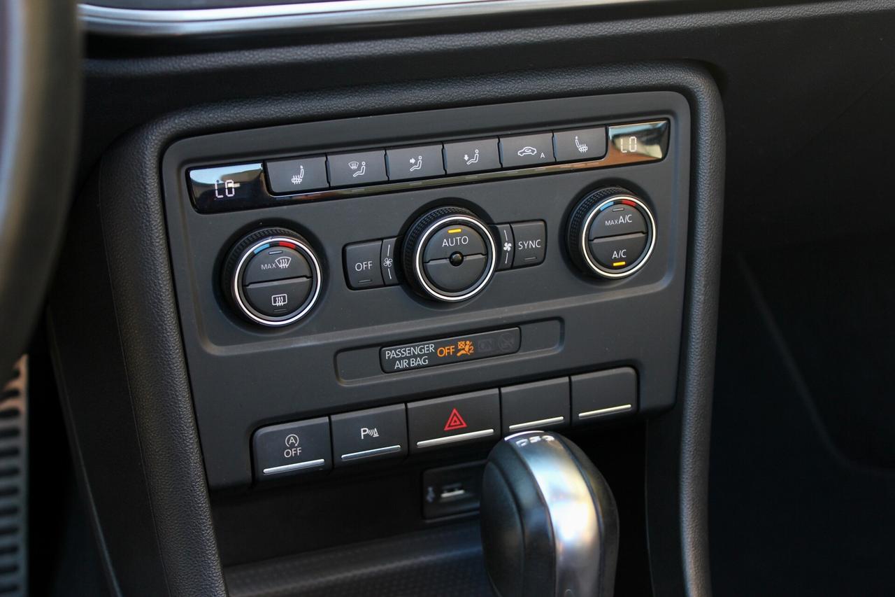 Volkswagen Maggiolino Cabrio 1.2 TSI DSG 105CV NAVY SENSORI