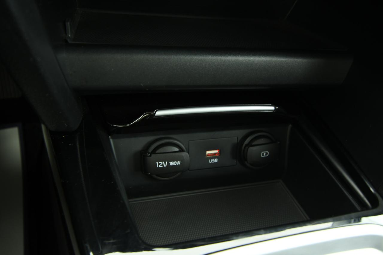 KIA XCeed 1.5 t-gdi mhev Business 160cv dct CAMERA+APP CONNECT+C18"