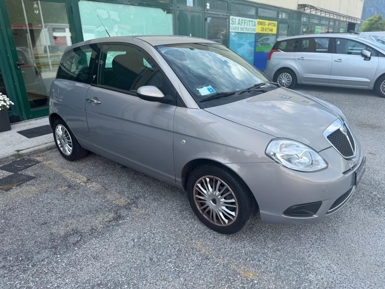 Lancia Ypsilon 1.2 - Ok Neopatentati