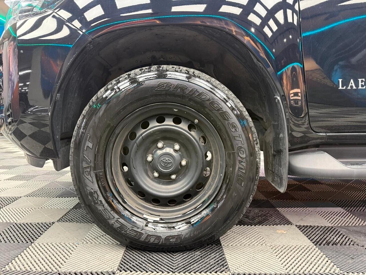 Toyota Hilux 2.4 D-4D A/T 4WD 4 porte Double Cab Comfort (886)