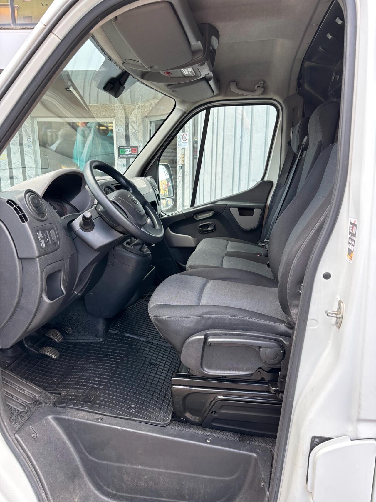 Nissan NV400 L2 H2 2.3 D 145cv