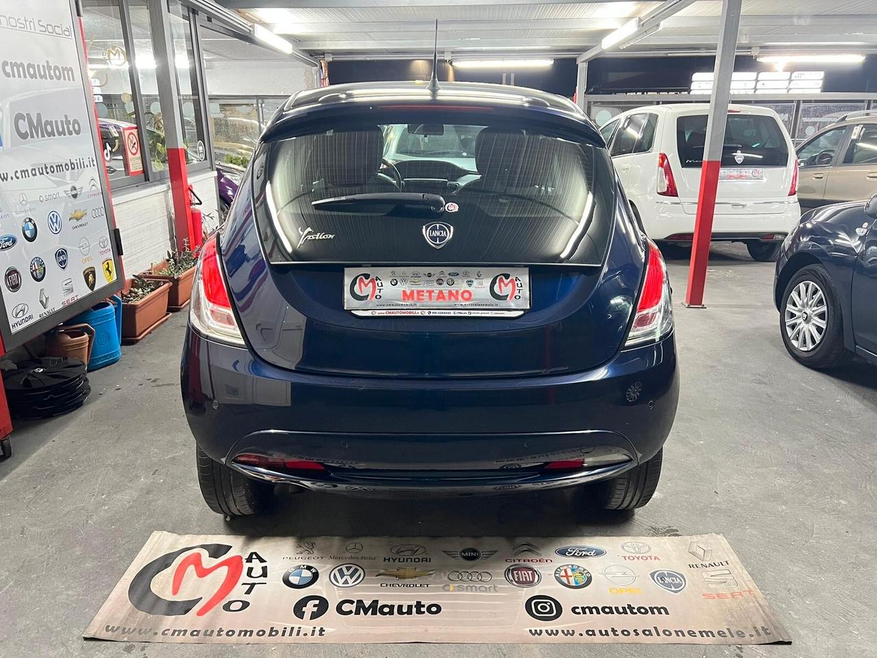 Lancia Ypsilon 0.9 TwinAir 85 CV 5 porte Metano Ecochic Platinum