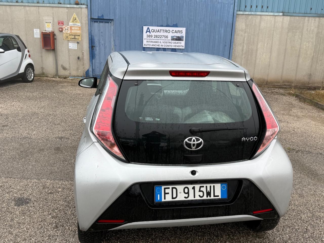 Toyota Aygo 1.0 VVT-i 69 CV 5 porte x-cool