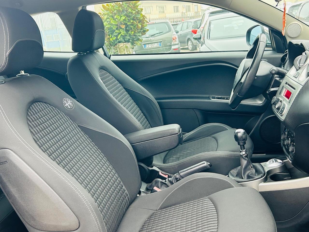 Alfa Romeo MiTo 1.4 105 CV M.air S&S Distinctive Sport Pack