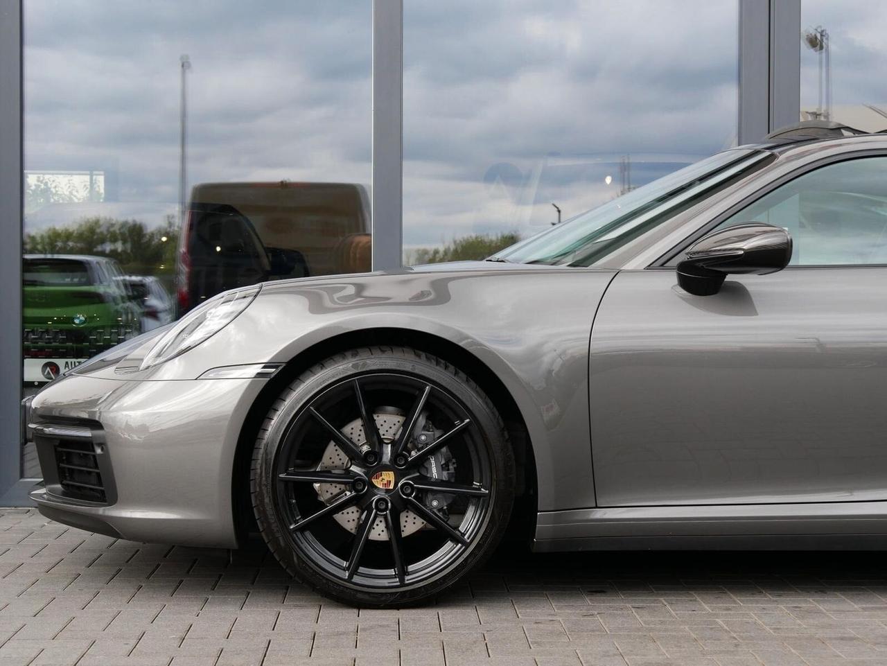 Porsche 911 Carrera