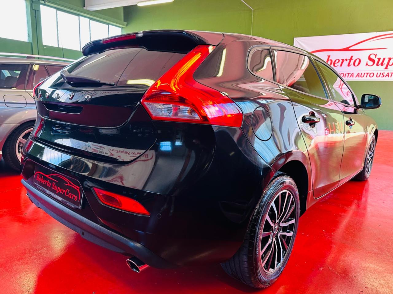 Volvo V40 2.0d 120CV Geartronic R-design