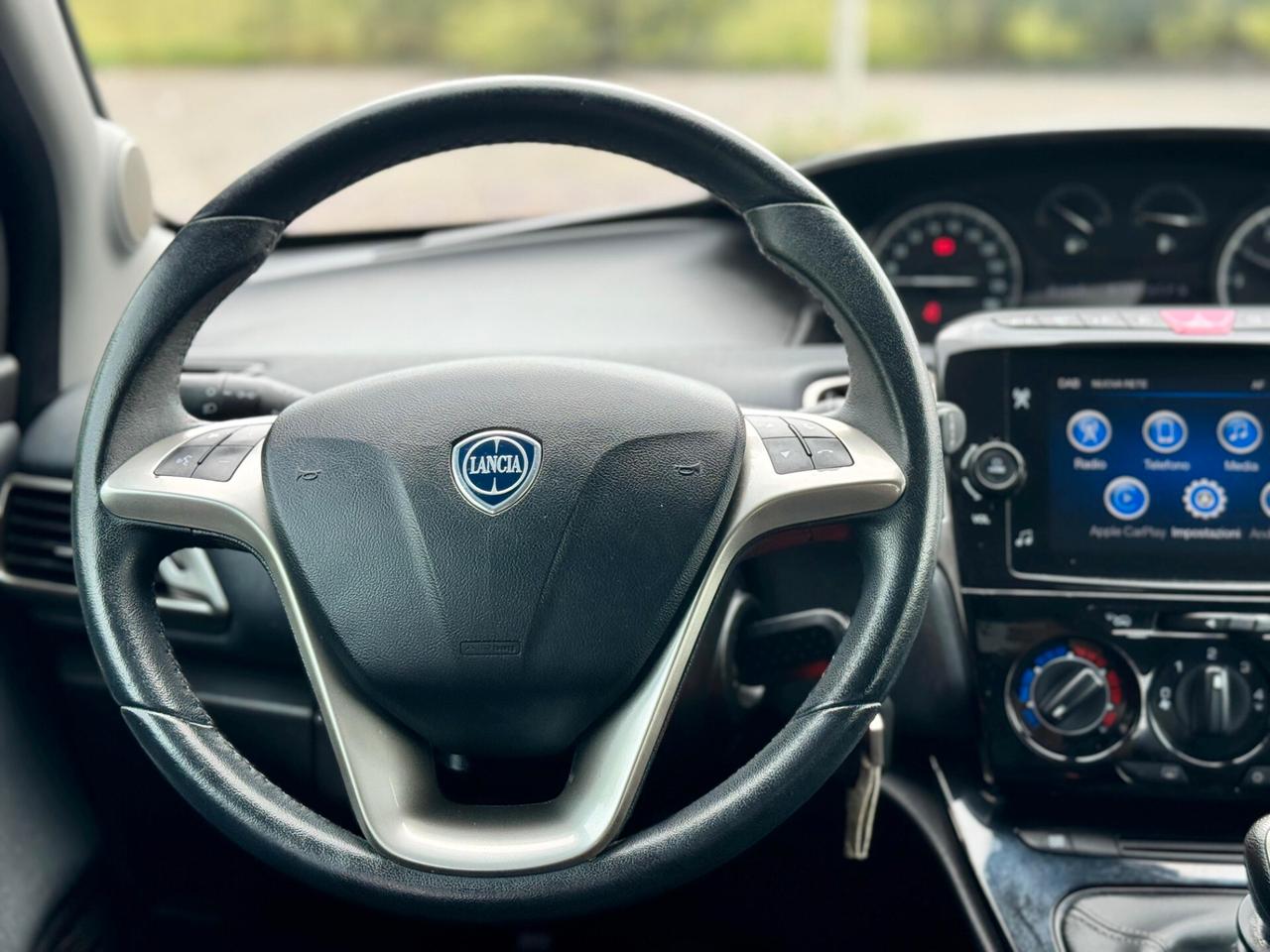 Lancia Ypsilon 1.0 FireFly 5 porte S&S Hybrid Ecochic Gold -TUA SENZA VINCOLI-