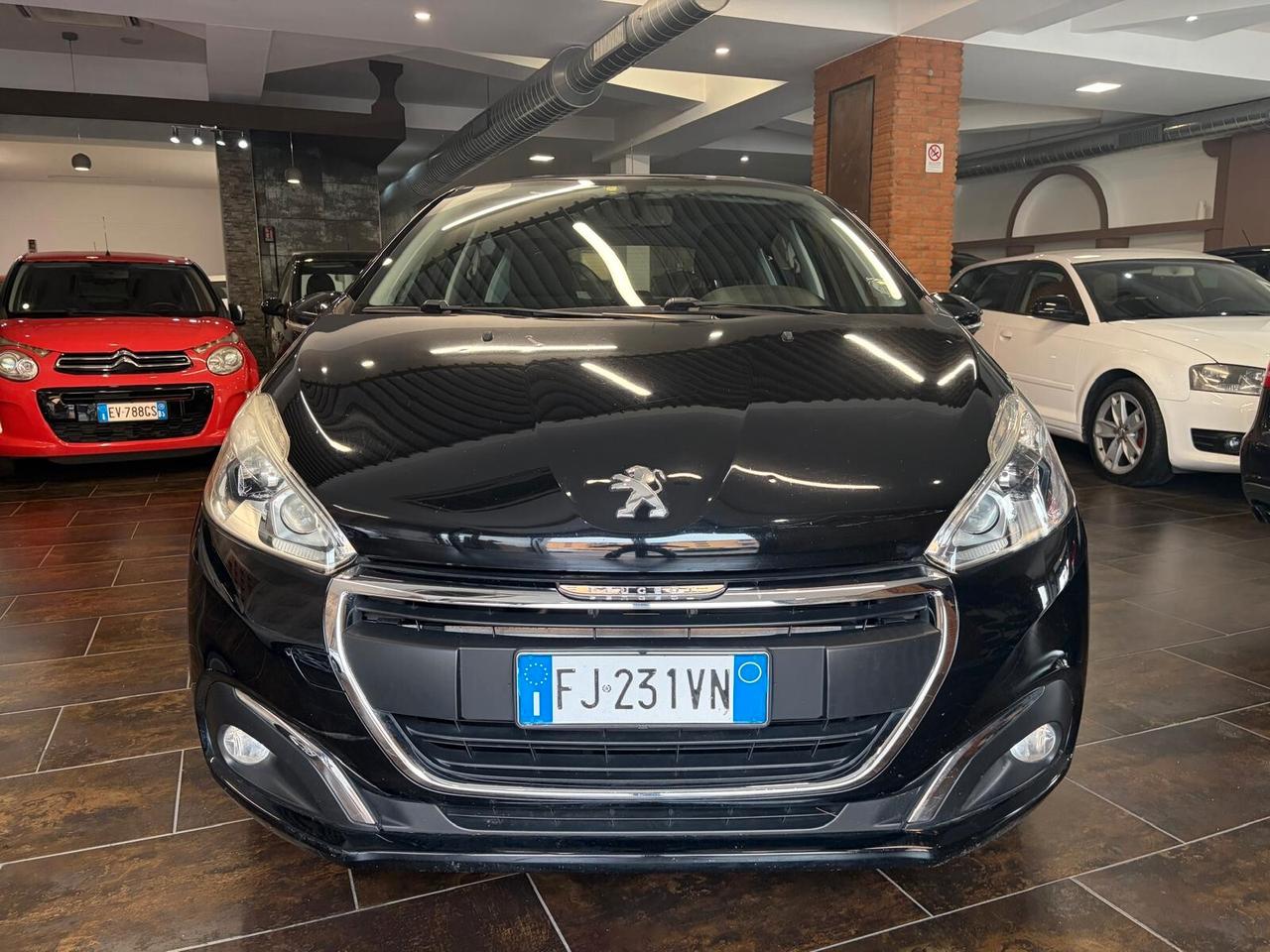 Peugeot 208 PureTech 82 5 porte Allure