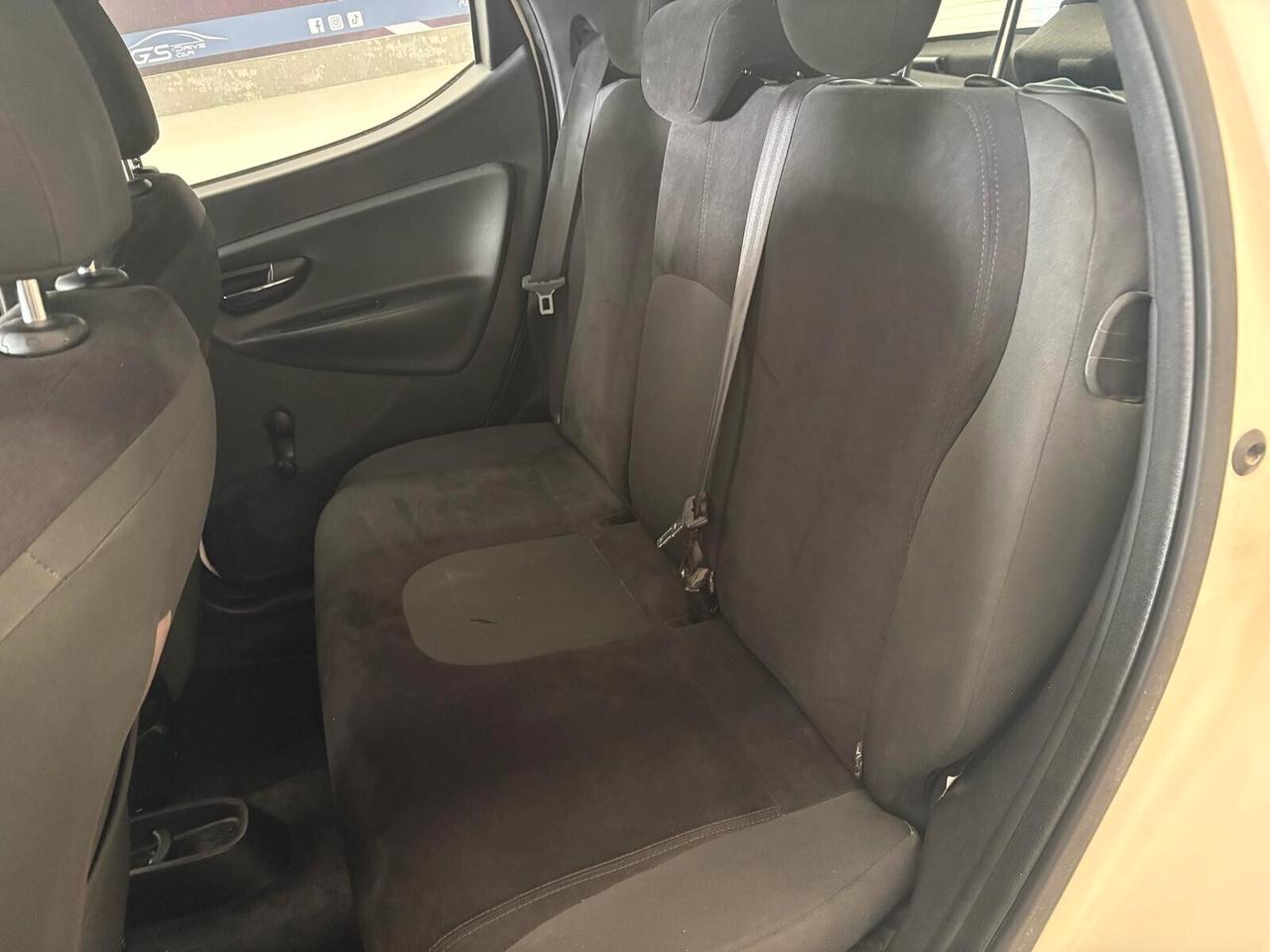 Lancia Ypsilon 1.2 69 CV 5 porte S&S Platinum