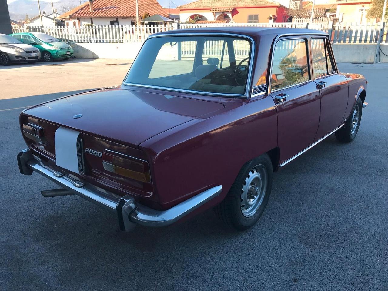 alfa romeo 2000 del 72 con targa originale