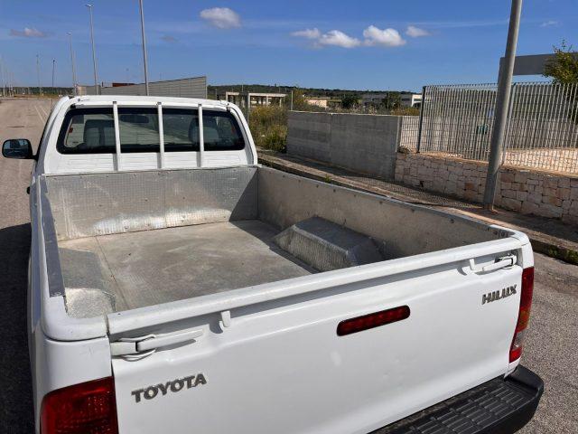 TOYOTA Hilux 2.5 D-4D 4X2 Pick-up 2 POSTI