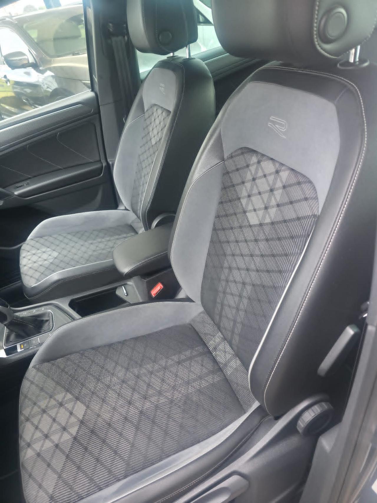 Volkswagen Tiguan 2.0 TDI 150 CV SCR DSG R-Line