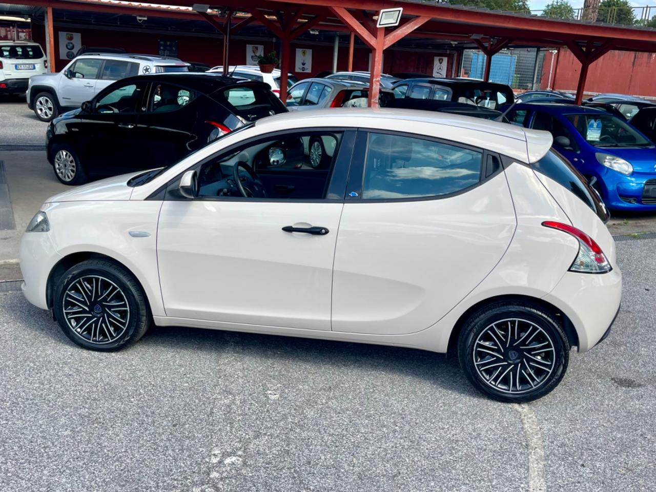 Ypsilon 1.2 69 CV /Platinum/unipro/neopatentati