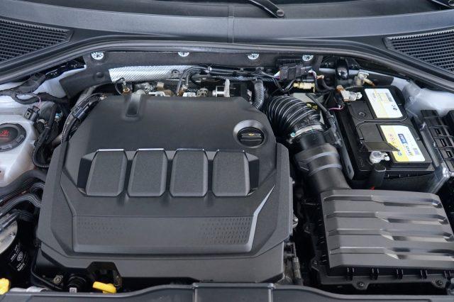 VOLKSWAGEN T-Roc 2.0 TDI DSG 150 CV Business BlueMotion Technology