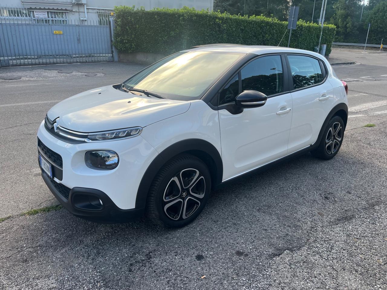 Citroen C3 1.2benzina/83CV/neopatentato/Euro6/unico proprietario/