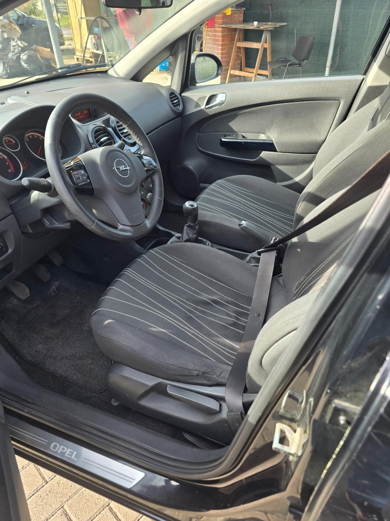 Opel Corsa 1.2 80CV 5 porte GPL-TECH Club