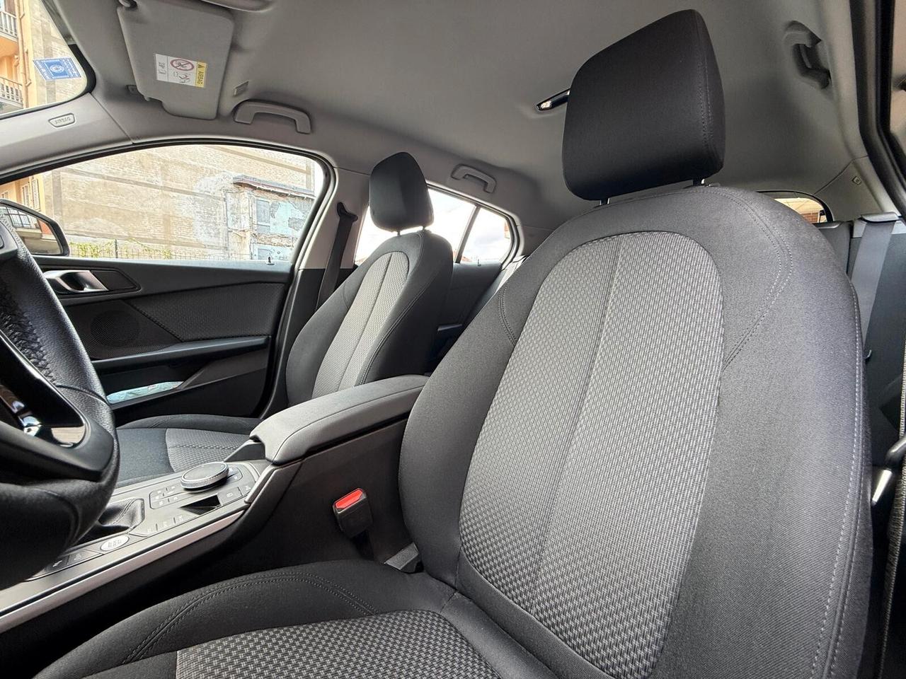 Bmw 118 118i 5p. Advantage