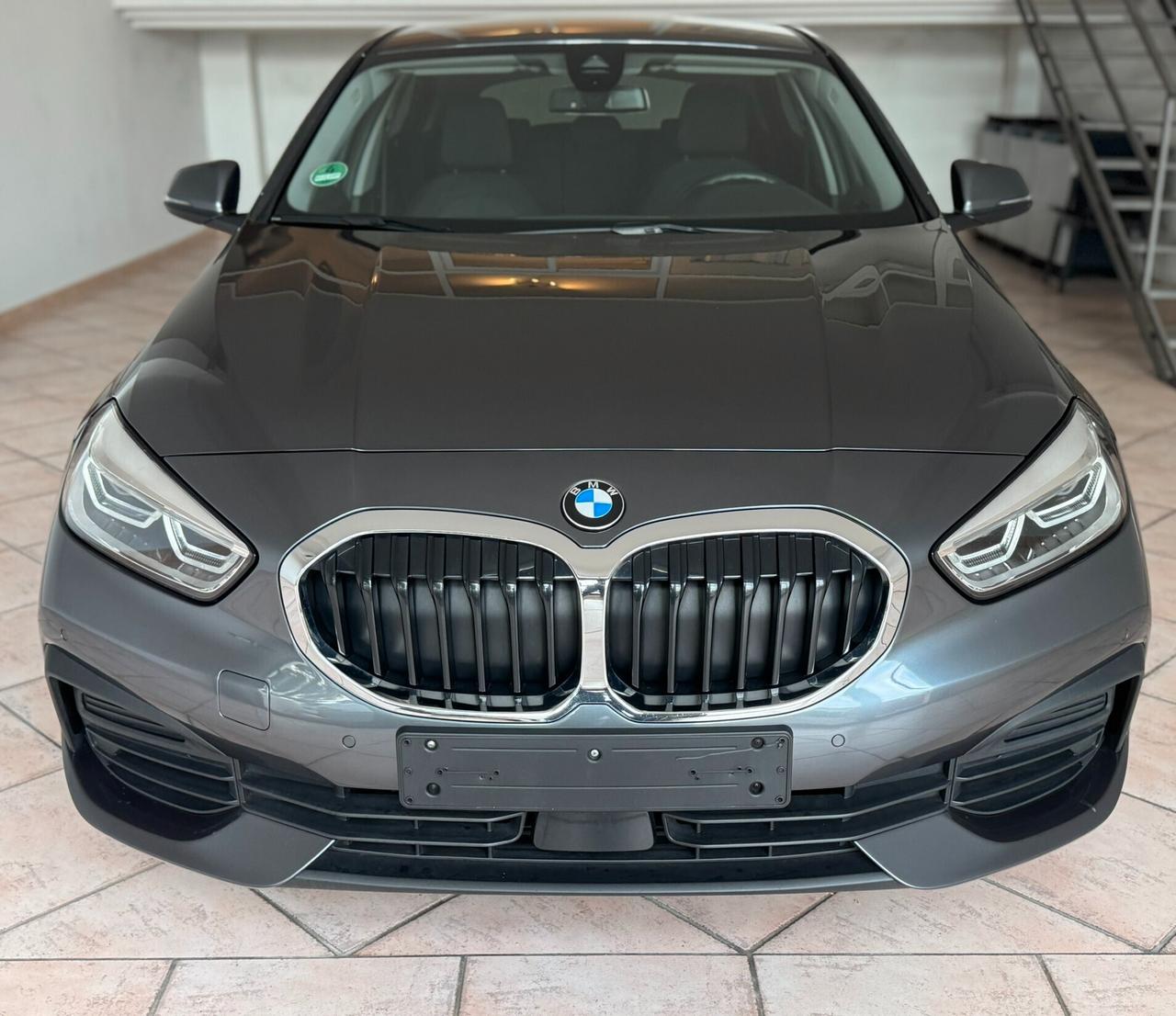 Bmw 116 116d 5p. Business Advantage - 2020