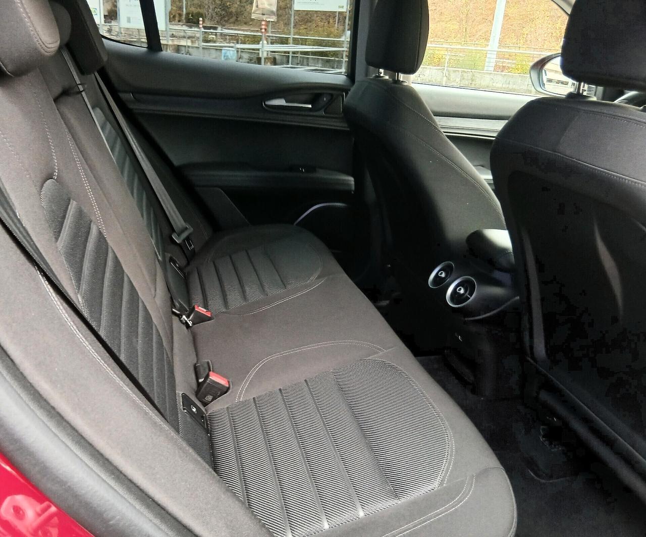 Alfa Romeo Stelvio 2.2 Turbodiesel 160 CV AT8 RWD Business