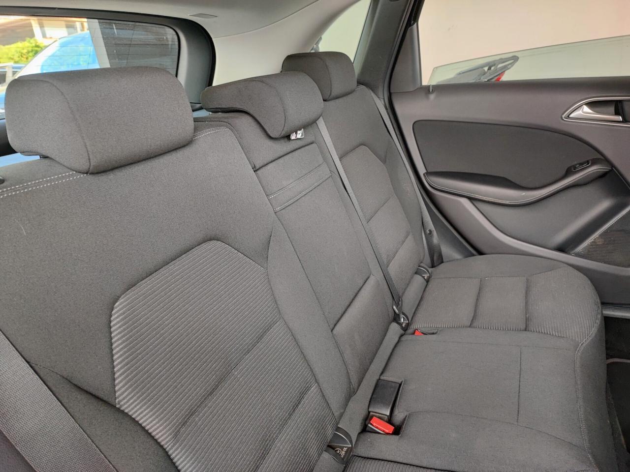 Mercedes-benz B 180 d Premium
