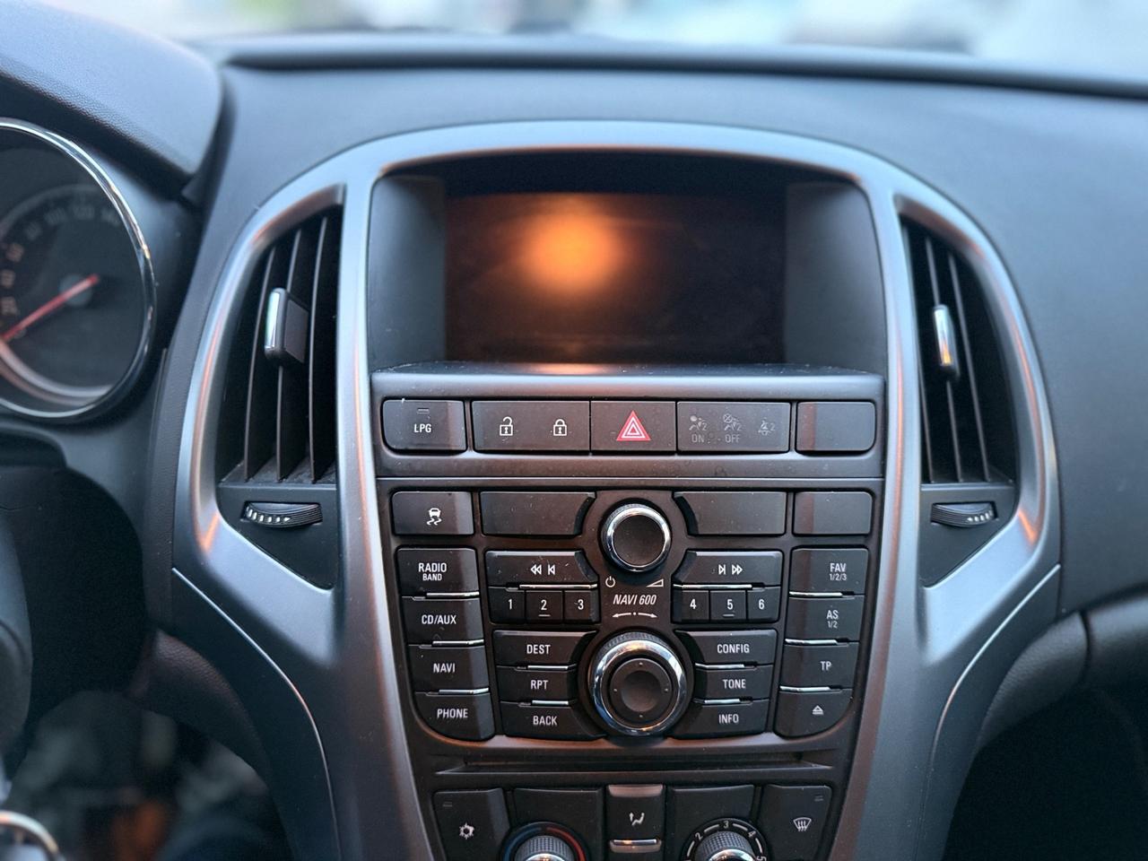 Opel Astra 1.4 Turbo 140CV Sports Tourer GPL Tech Elective