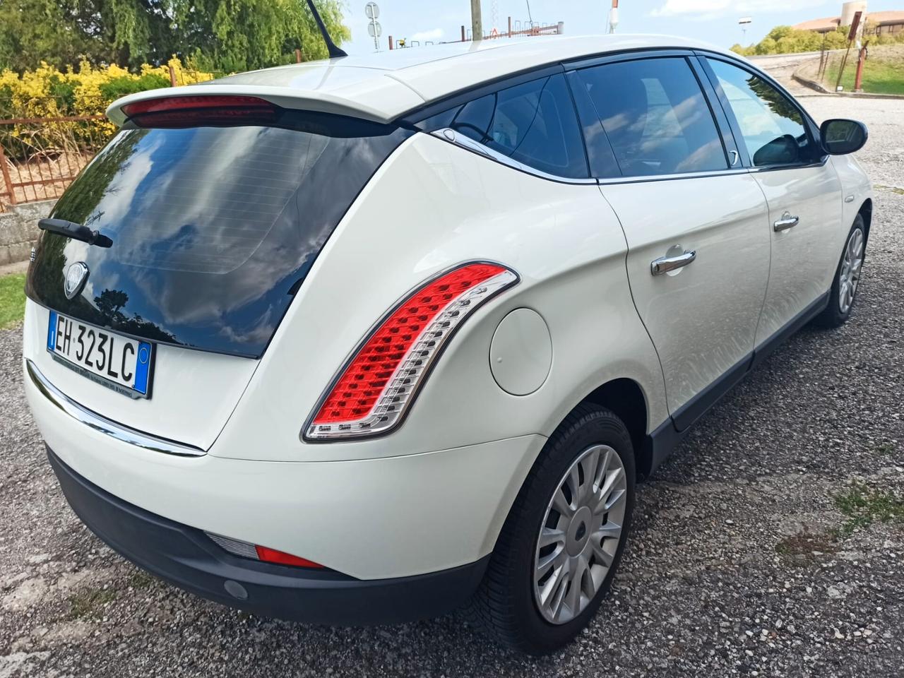 SOLO 150000 KM lancia DELTA FINANZIABILE permute