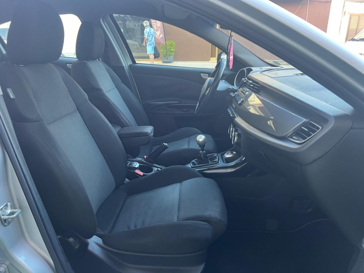Alfa Romeo Giulietta 1.6 JTDm-2 105 CV Exclusive