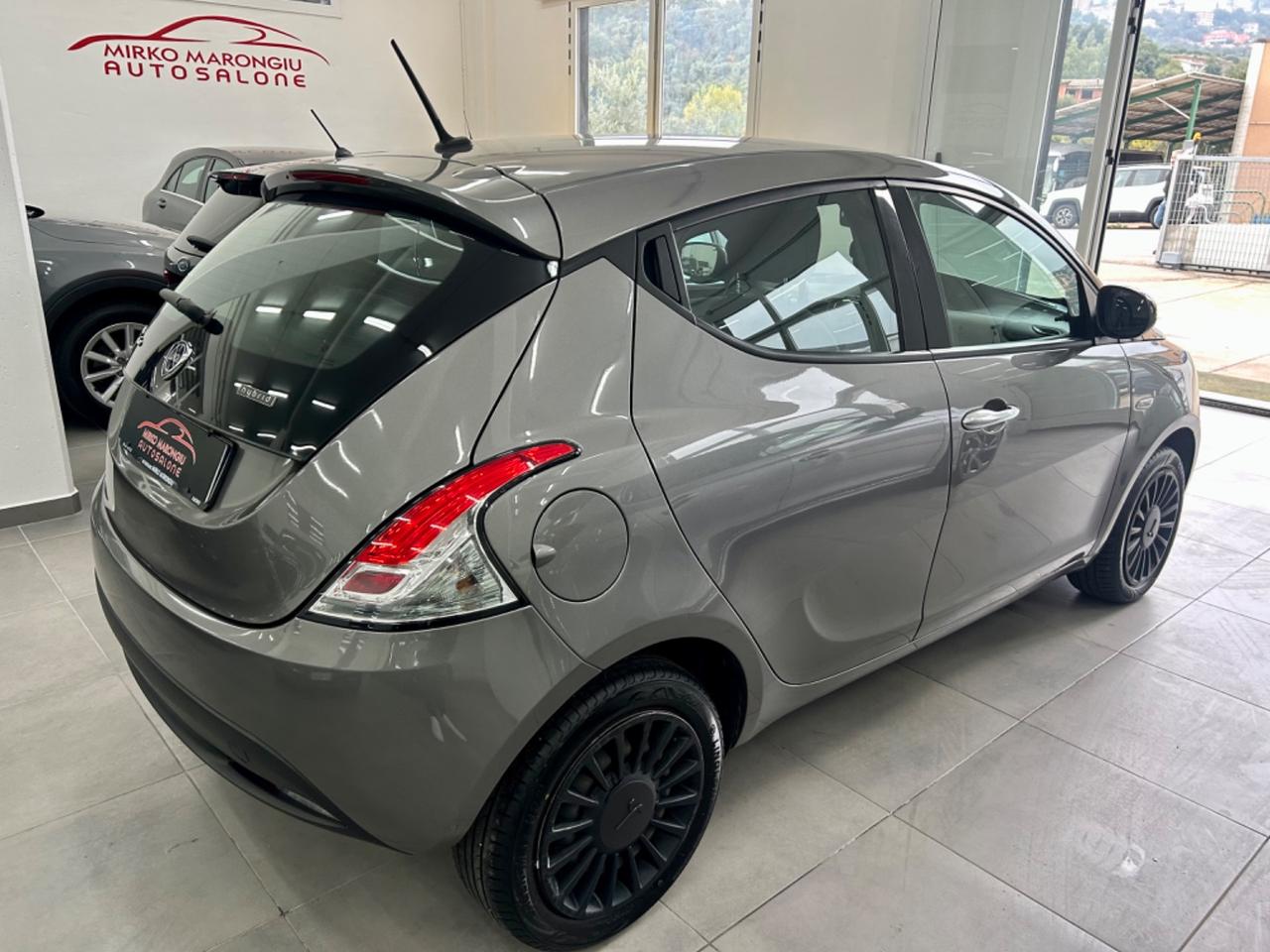 Lancia Ypsilon 1.0 FireFly S&S Hybrid FINANZIABILE
