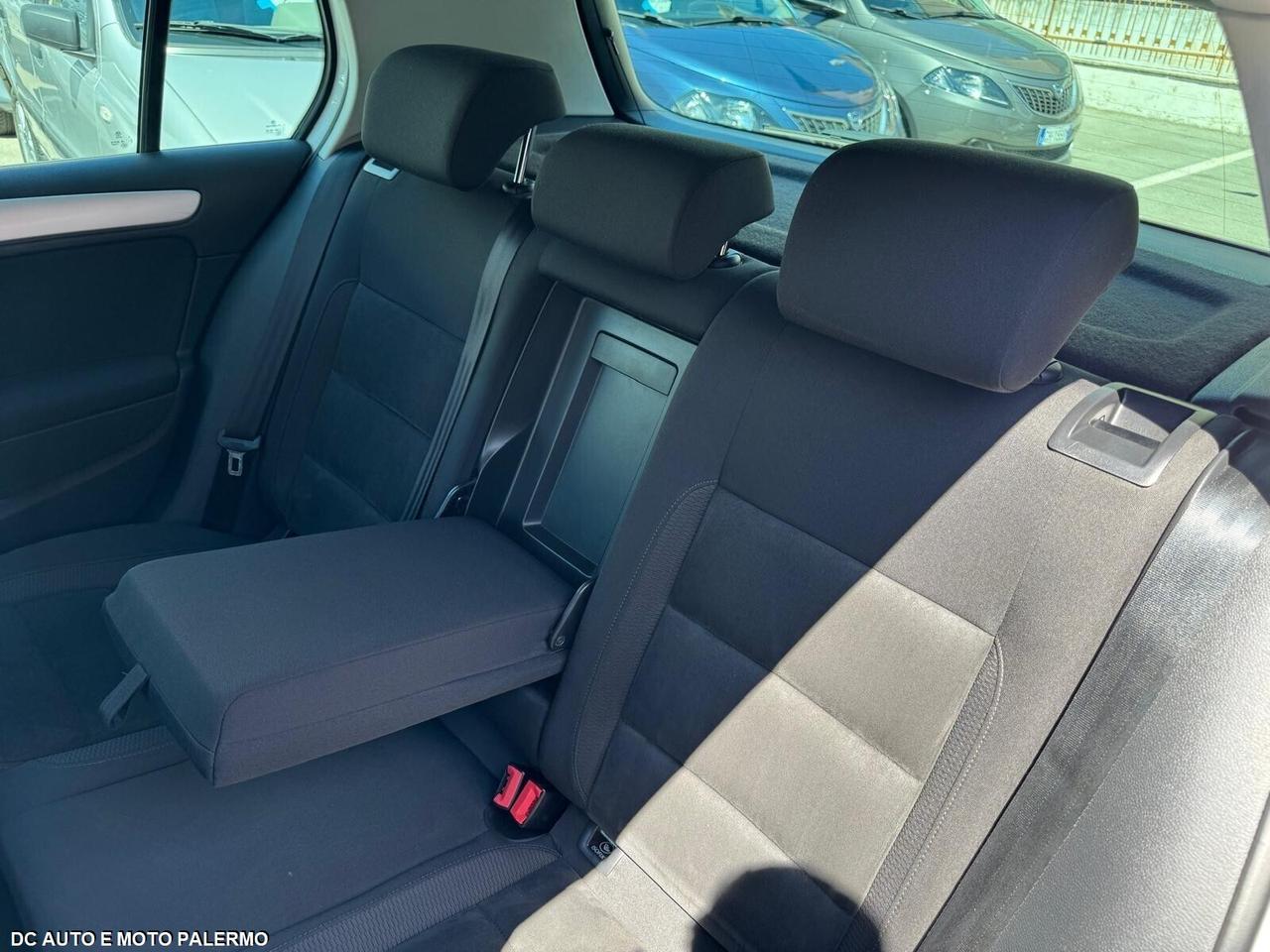 Volkswagen Golf 1.6 Diesel 105CV.Automatic.o.2012