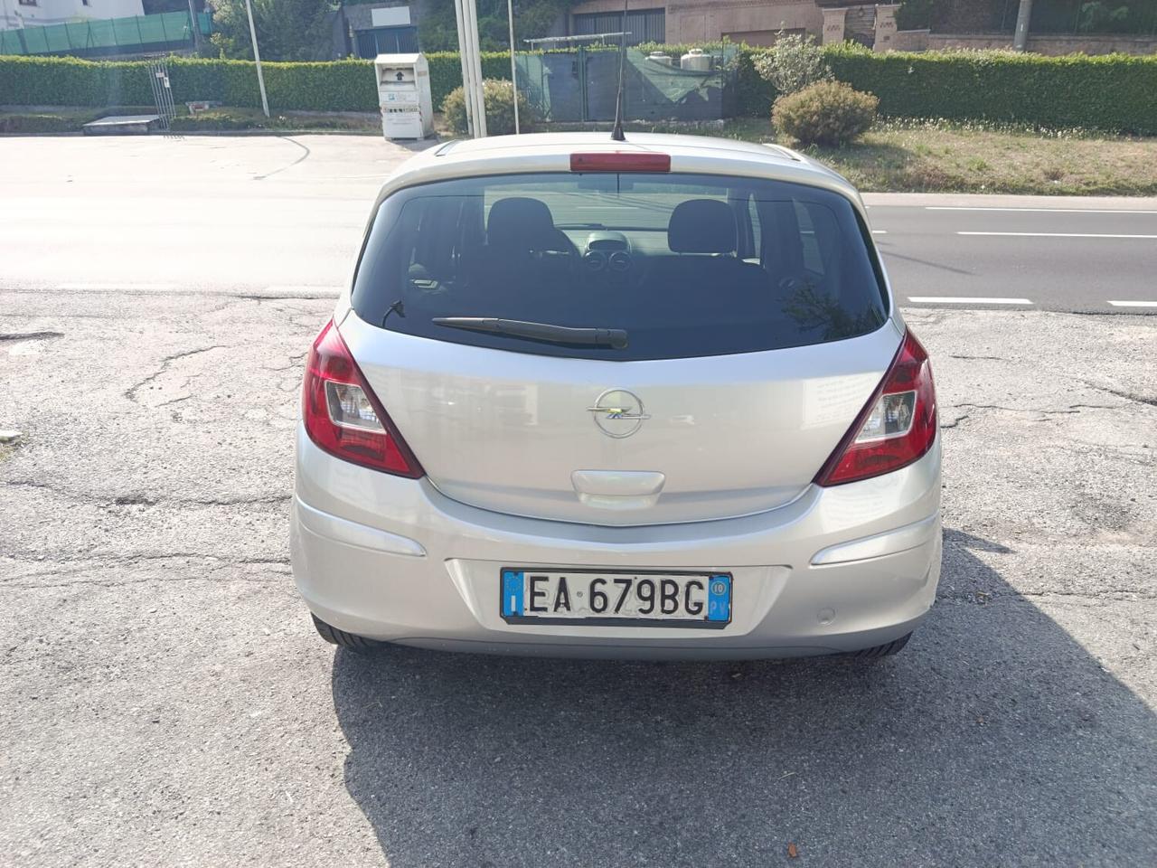 Opel Corsa 1.2 5 porte Club