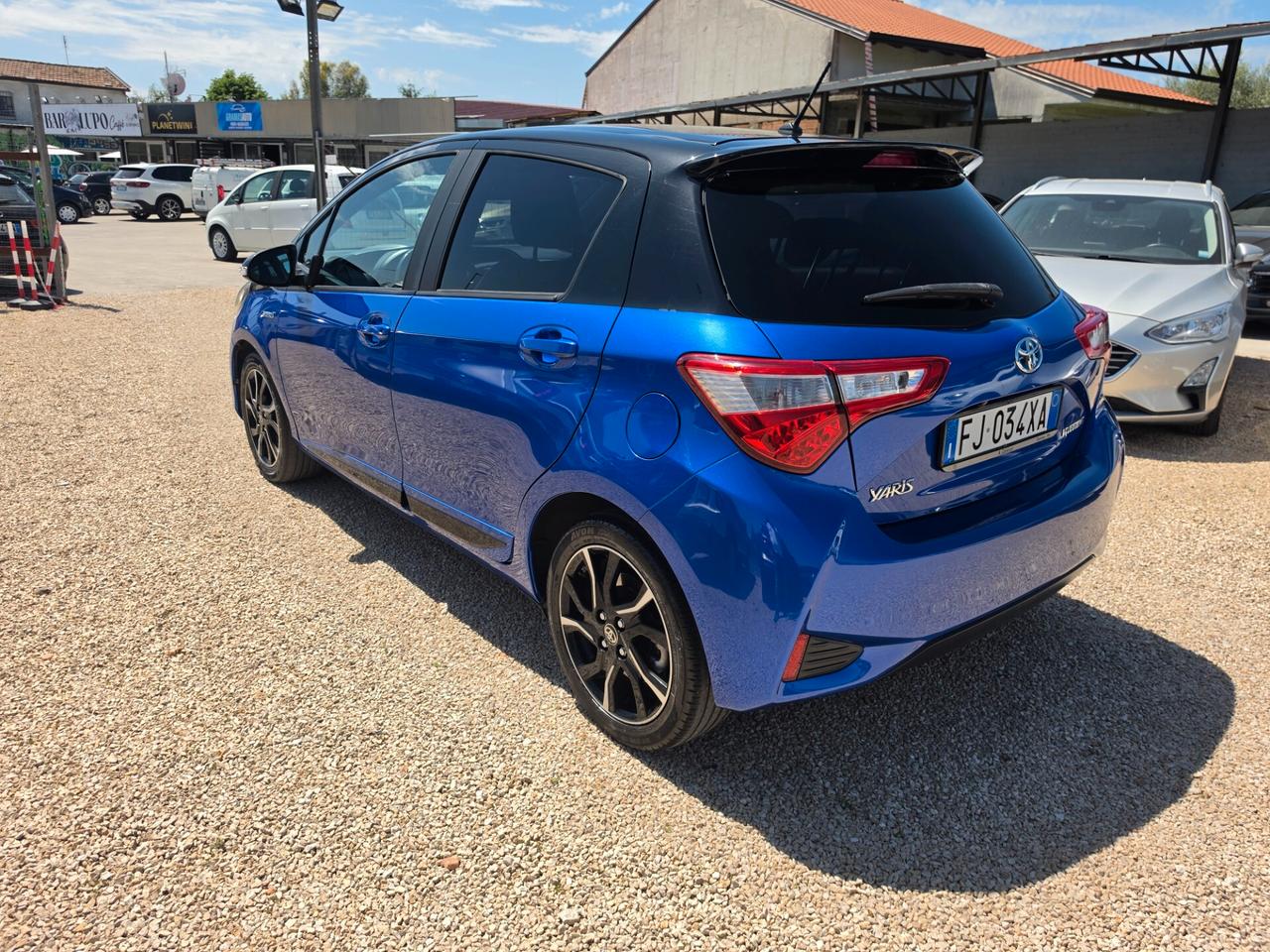 Toyota Yaris Hybrid 1.5 101cv ok neopatentati