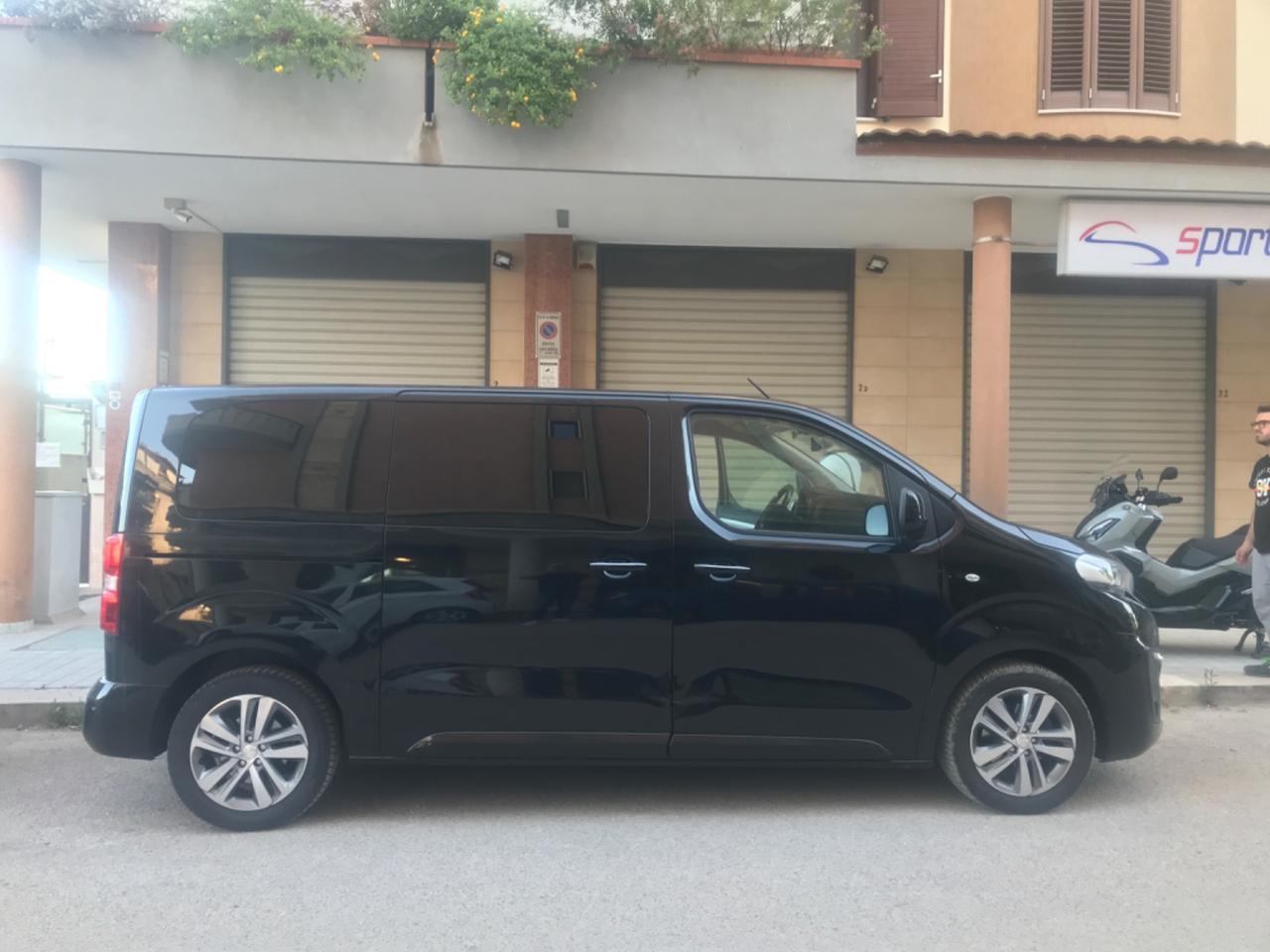 Peugeot Traveller BlueHDi 120CV S&S Standard Allure tetto pelle navy xeno