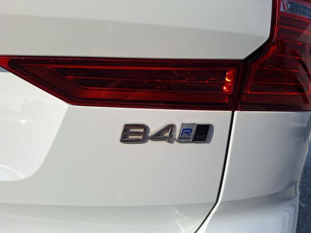 VOLVO XC60 B4 (d) AWD Geartronic R-design N°GA500