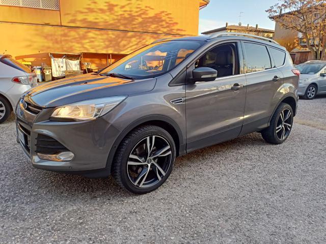 FORD Kuga 2.0 TDCI 163 CV 4WD Powershift Titanium