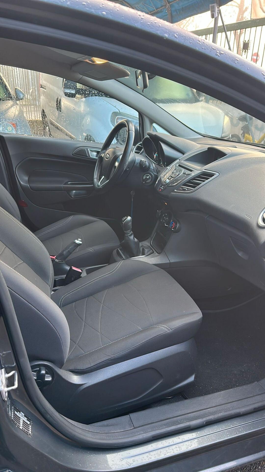 Ford Fiesta 1.2 60CV 5 porte Titanium