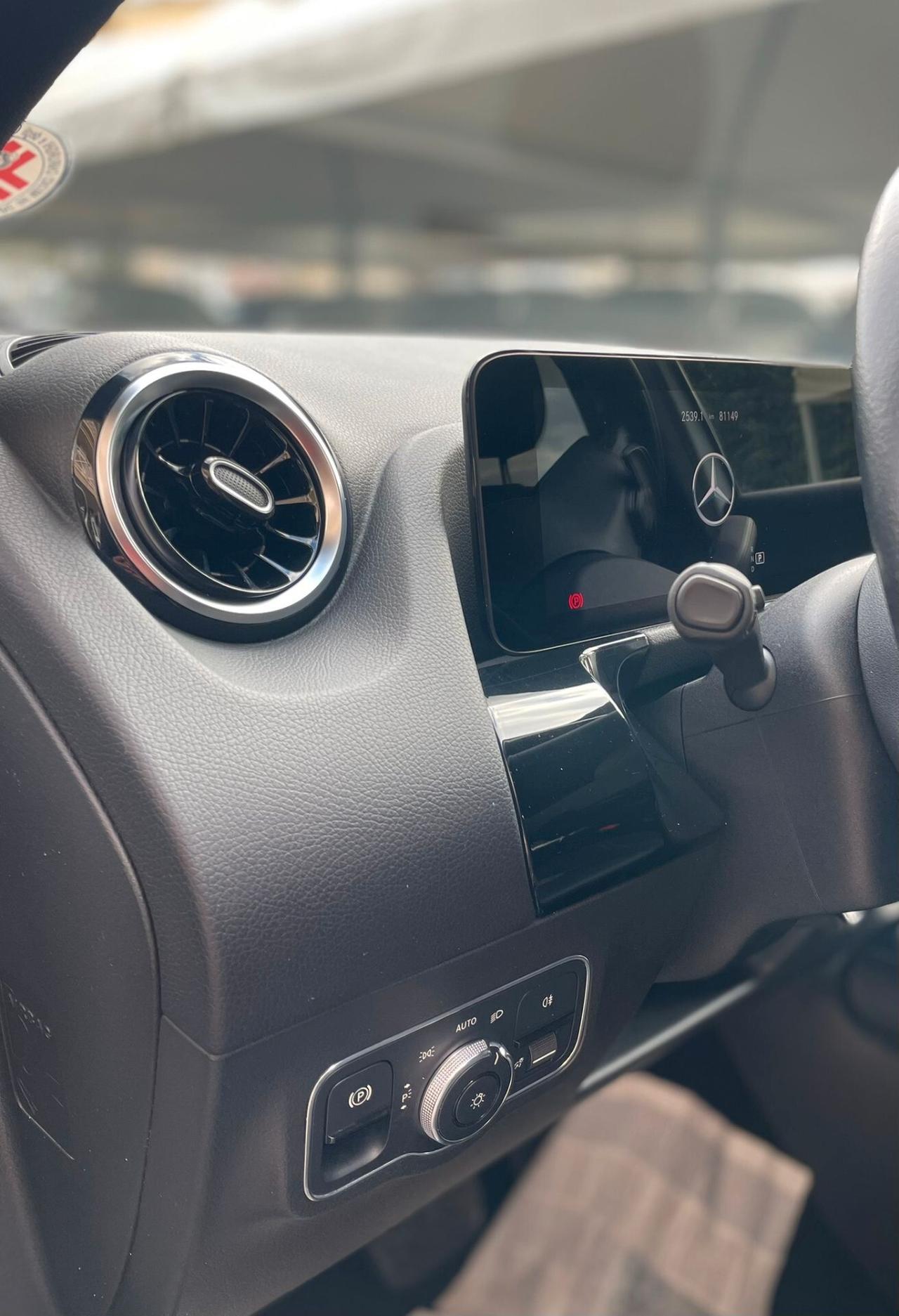 Mercedes-benz GLA 180D SPORT PLUS 2021