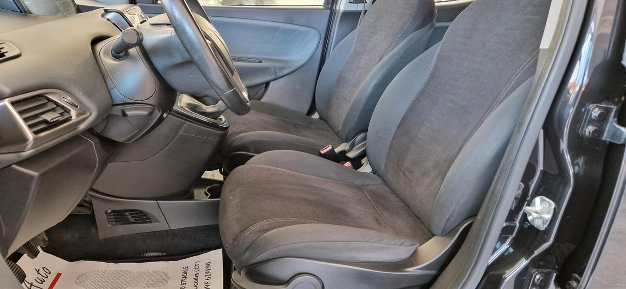 Lancia Ypsilon 1.3 Mjt 95cv 5 porte S&S Platinum