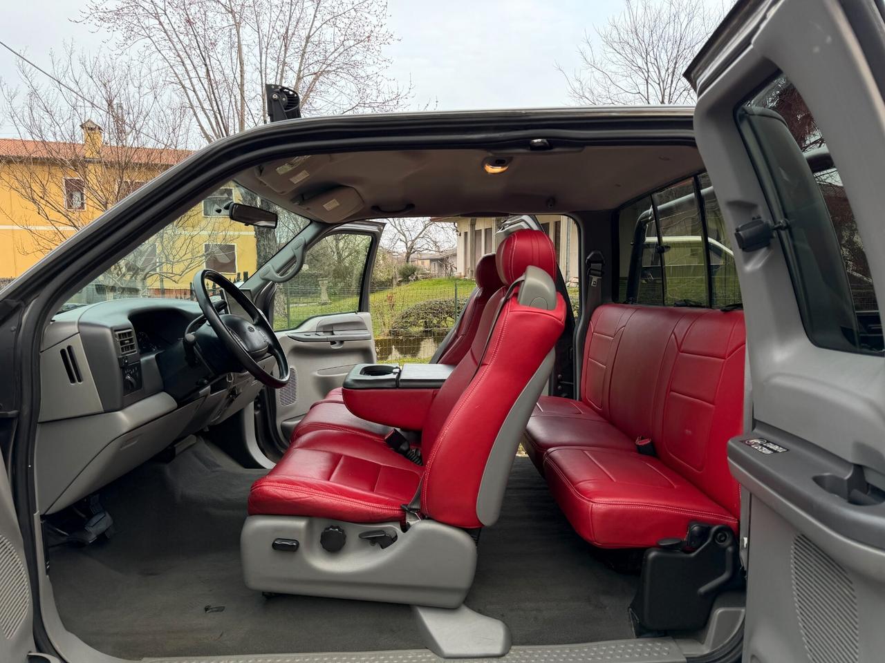 Ford F-250 5.4i V8 GPL 4X4 XLT 6Posti