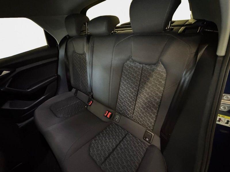 Audi A1 Sportback 30 1.0 tfsi Identity Black 116cv s-tronic