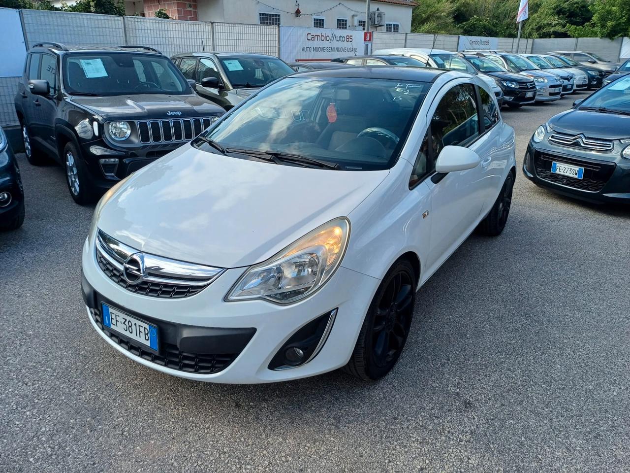 Opel Corsa 1.2 3 porte b-color