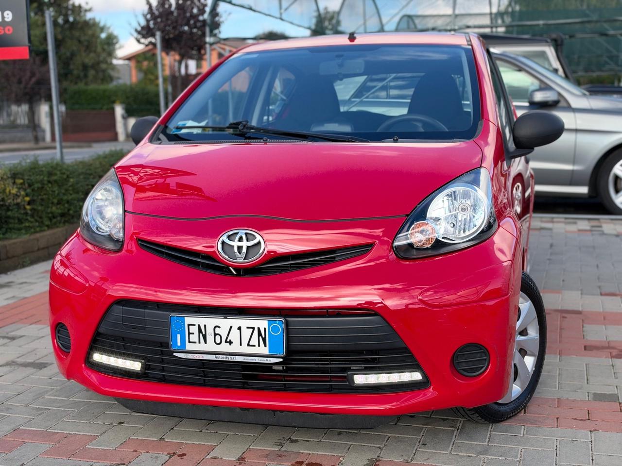 Toyota Aygo 1.0 12V VVT-i 5 porte Active Connect