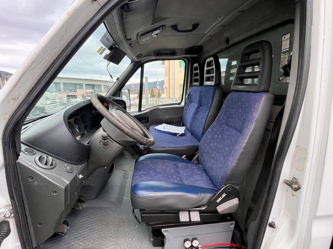 Iveco Carroattrezzi chiuso Daily Motore RIFATTO