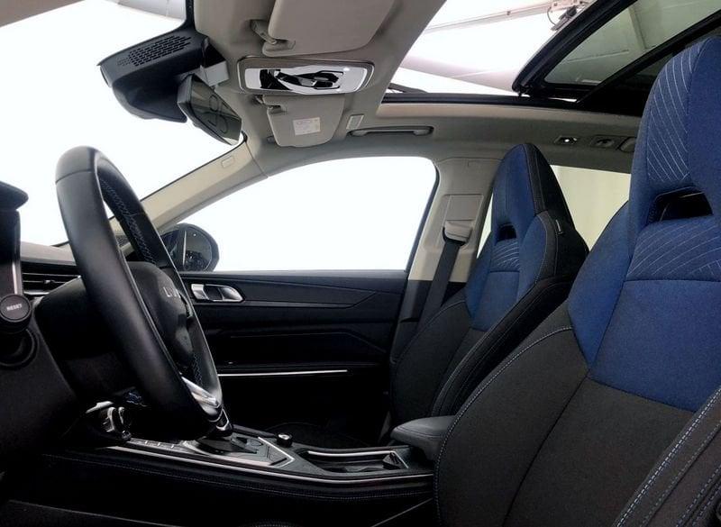 Lynk & Co 01 PHEV
