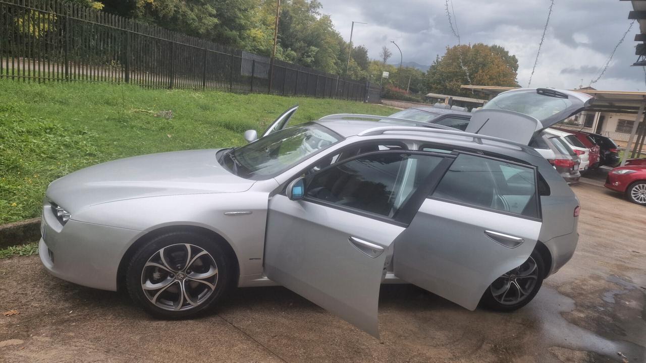 Alfa Romeo 159 1.9 JTDm Sportwagon Distinctive