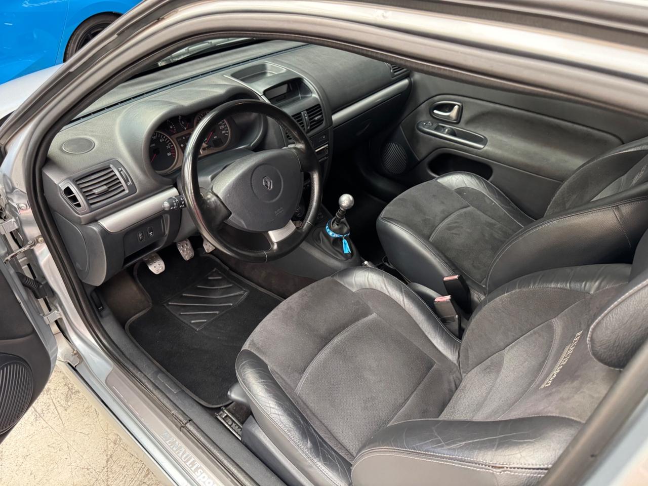 Renault Clio 2.0 16V cat 3 porte Sport